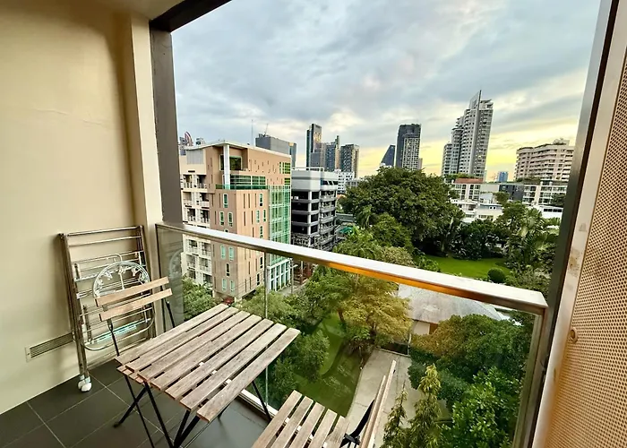 Cozy Spacious 1br 3pax Gardenview, 700m Bts Thonglo, Samitivej, Skv49, Fast Wifi アパート *
